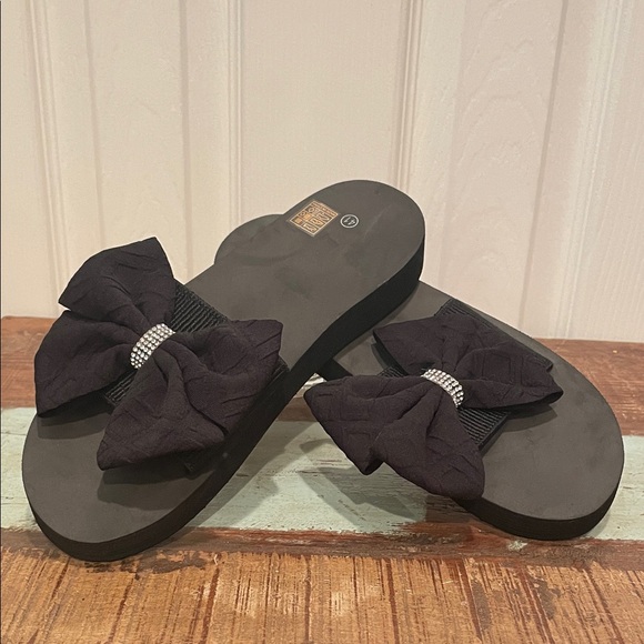 Elegant Black Bow Women's Sandals - Picture 2 of 4